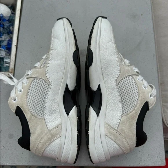 CC Black & White Sneakers - Picture 3 of 8